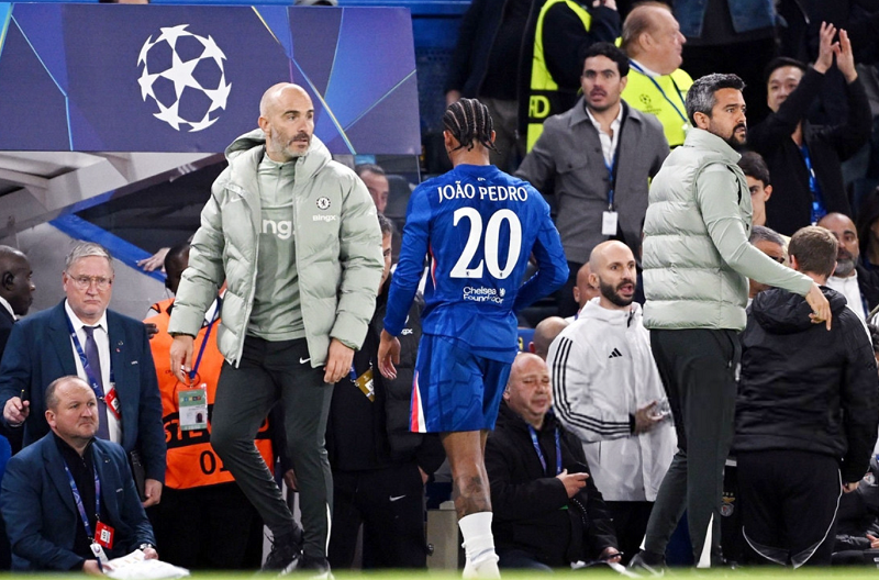 Chelsea thắng nhọc Benfica, Maresca đau đầu với bài toán hàng công